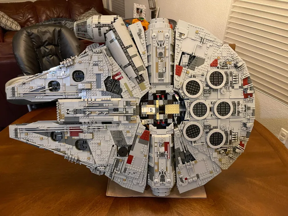 Конструктор LEGO Star Wars TM Сокол Тысячелетия (Millennium Falcon™) (75105): отзывы